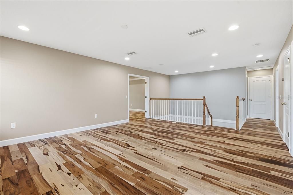 На продажу: $649,900 (4 спален, 2 ванн, 3117 Квадратных фут)