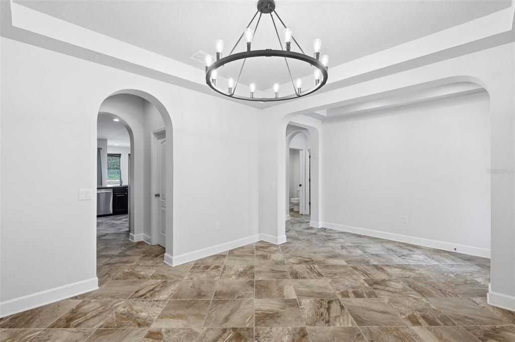 На продажу: $649,900 (4 спален, 2 ванн, 3117 Квадратных фут)
