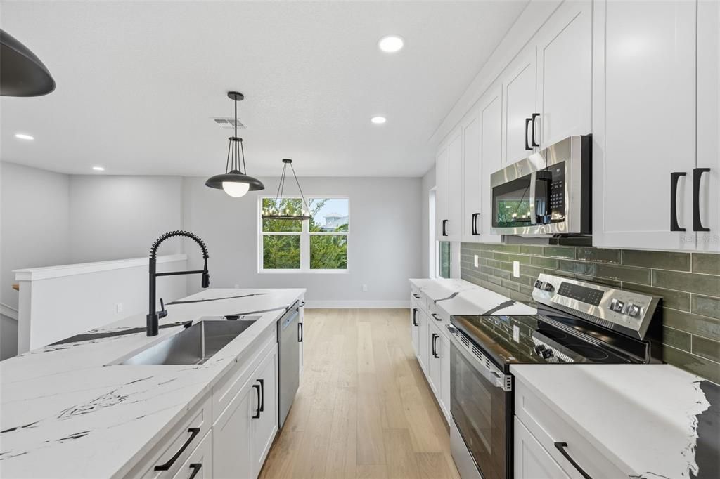 For Rent: $5,800 (4 beds, 4 baths, 2480 Square Feet)