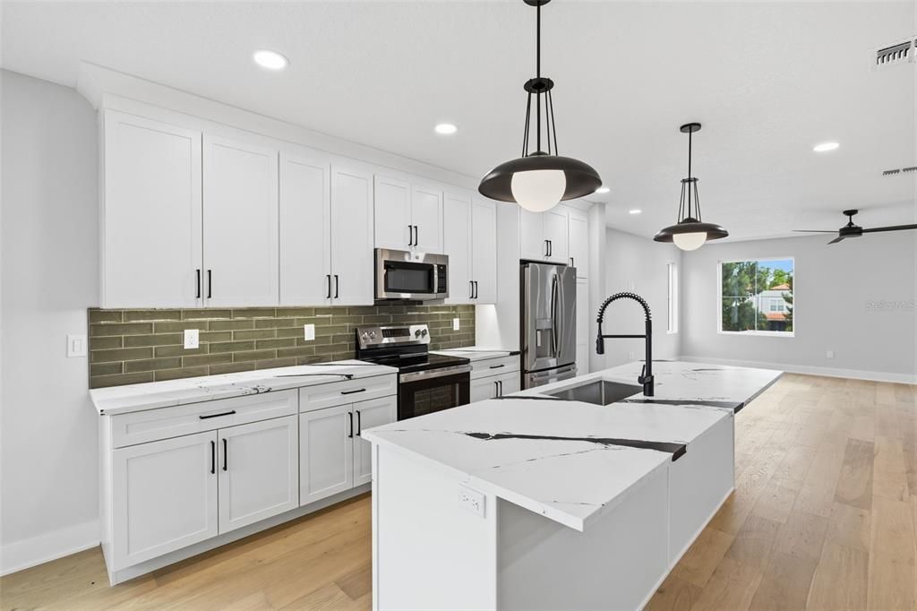 For Rent: $5,800 (4 beds, 4 baths, 2480 Square Feet)
