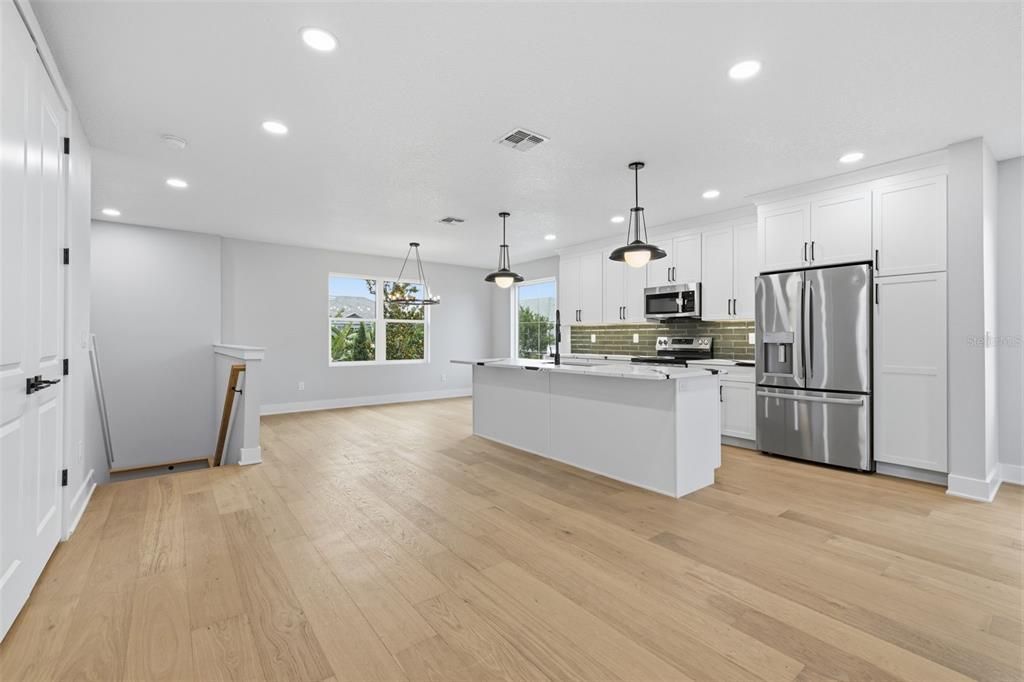 For Rent: $5,800 (4 beds, 4 baths, 2480 Square Feet)