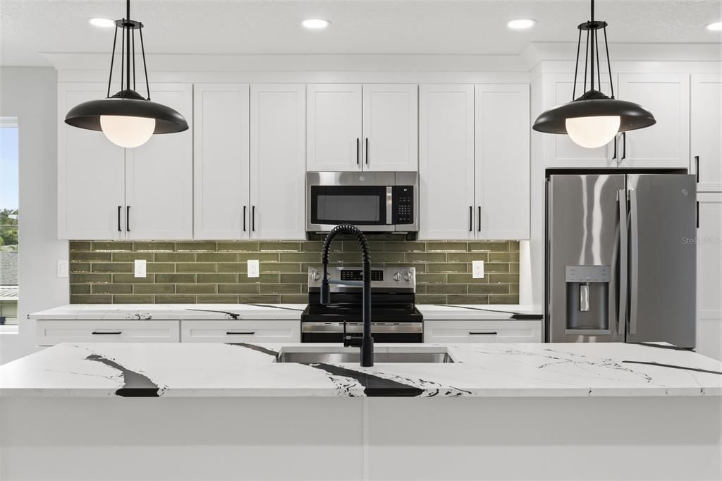 For Rent: $5,800 (4 beds, 4 baths, 2480 Square Feet)