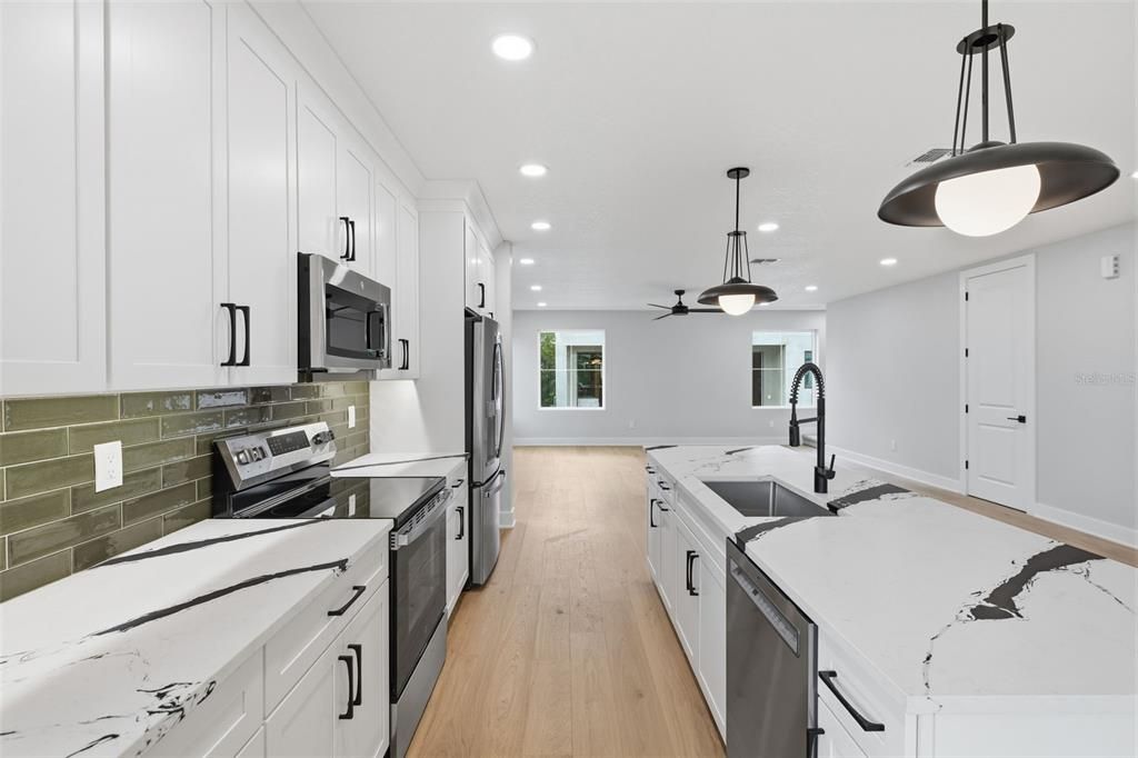 For Rent: $5,800 (4 beds, 4 baths, 2480 Square Feet)