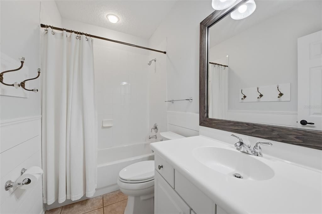 En Venta: $935,000 (4 camas, 3 baños, 2582 Pies cuadrados)