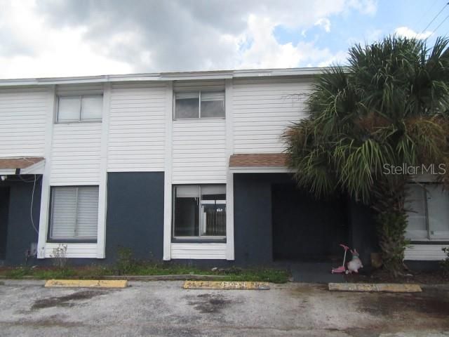 For Sale: $150,000 (2 beds, 1 baths, 936 Square Feet)