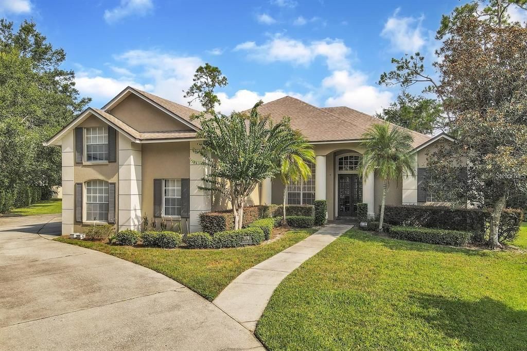 For Sale: $869,000 (5 beds, 4 baths, 4060 Square Feet)