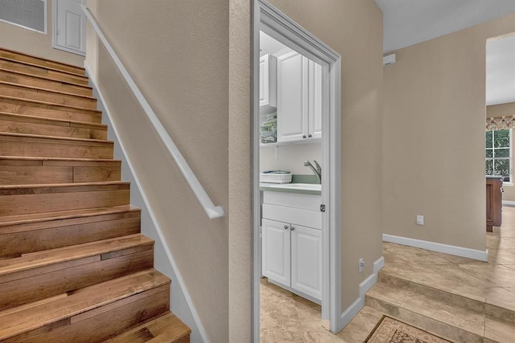 For Sale: $869,000 (5 beds, 4 baths, 4060 Square Feet)