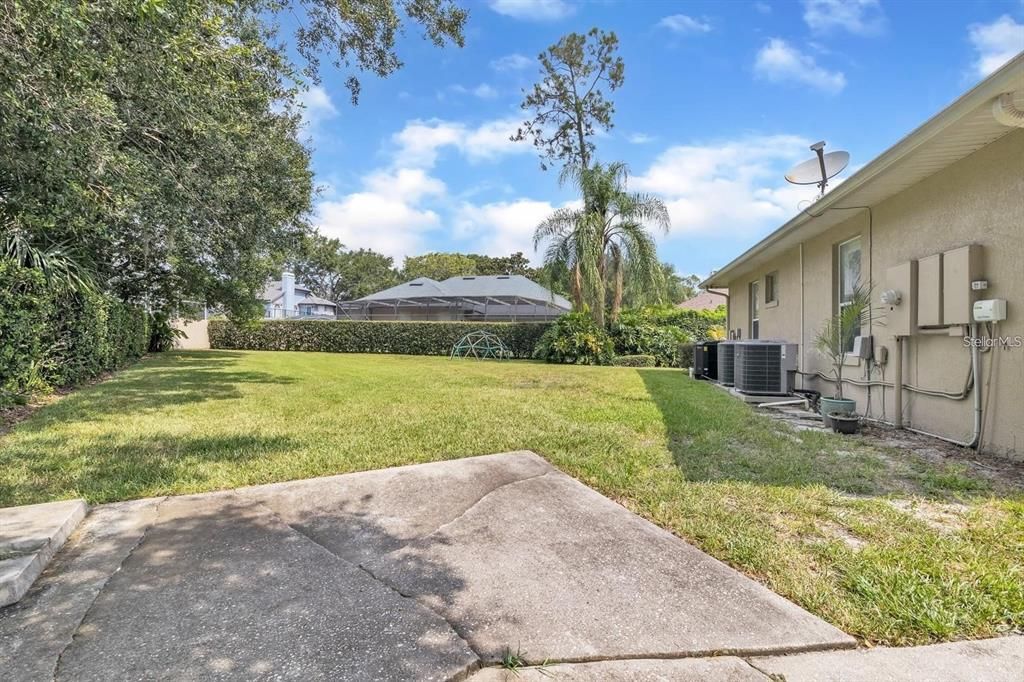 For Sale: $869,000 (5 beds, 4 baths, 4060 Square Feet)