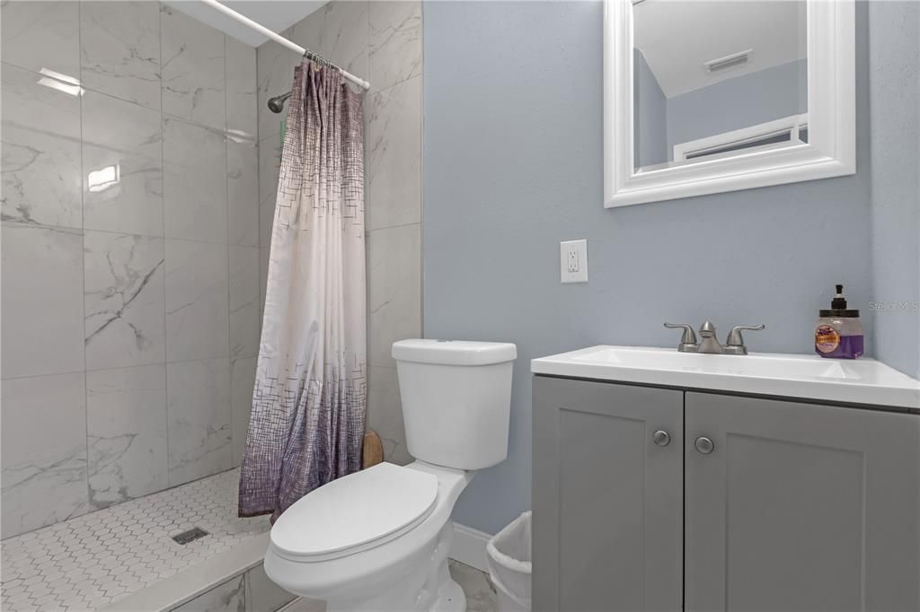 В аренду: $1,800 (3 спален, 2 ванн, 1203 Квадратных фут)