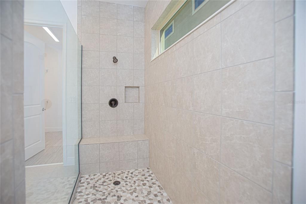 В аренду: $4,950 (5 спален, 4 ванн, 3180 Квадратных фут)