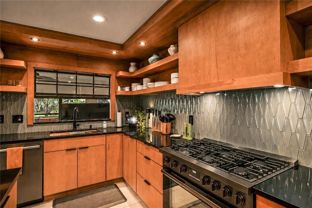 На продажу: $989,000 (3 спален, 2 ванн, 2782 Квадратных фут)