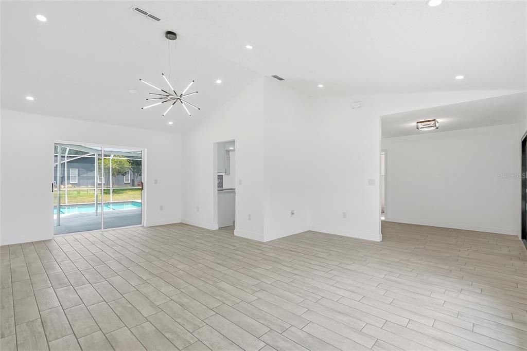 For Sale: $419,900 (3 beds, 2 baths, 1940 Square Feet)