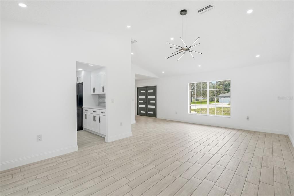 For Sale: $419,900 (3 beds, 2 baths, 1940 Square Feet)