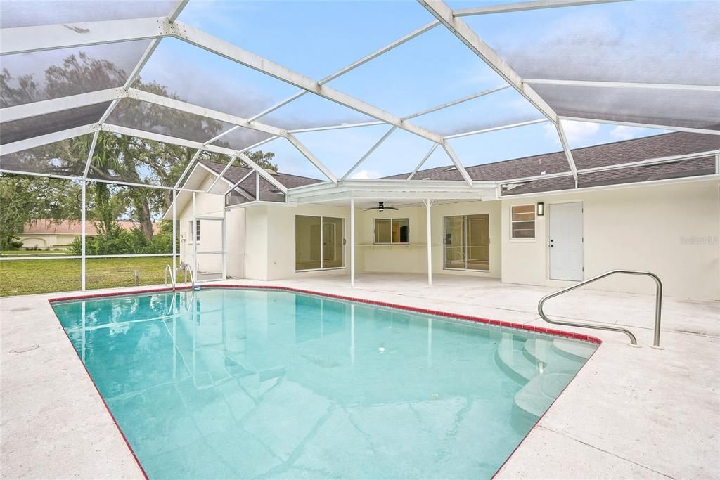 For Sale: $419,900 (3 beds, 2 baths, 1940 Square Feet)