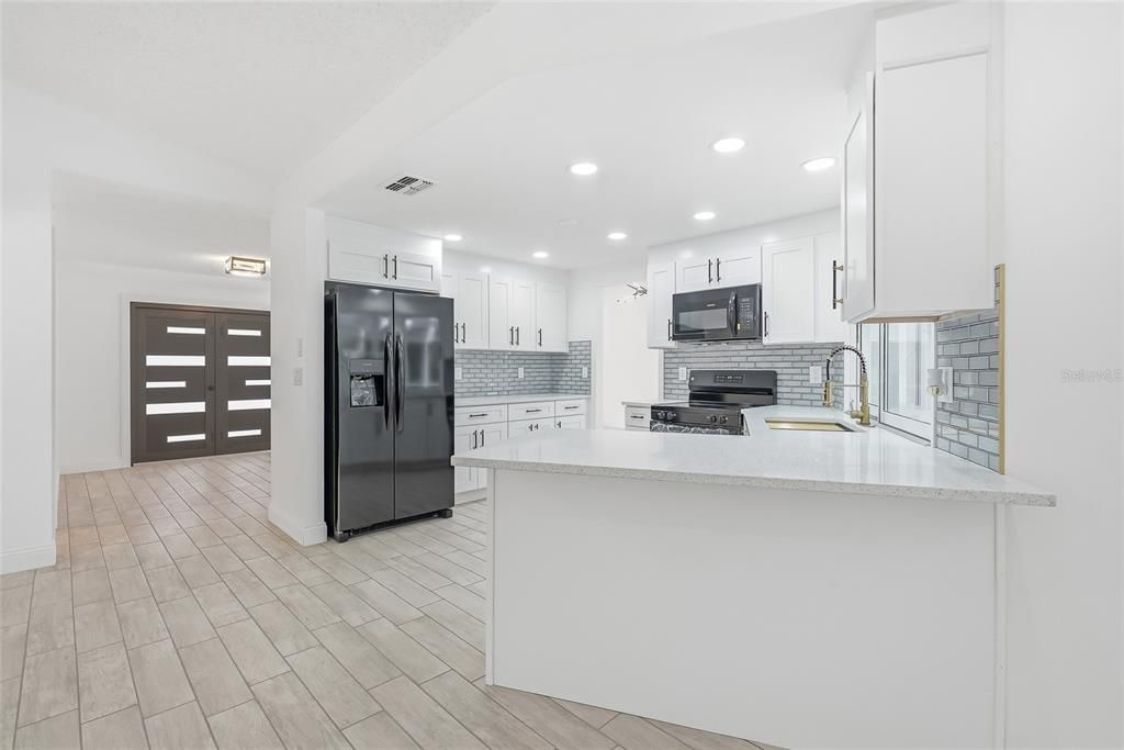 For Sale: $419,900 (3 beds, 2 baths, 1940 Square Feet)
