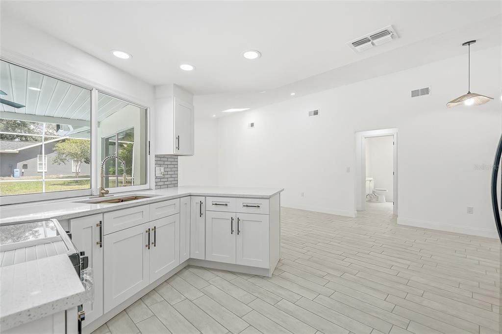 For Sale: $419,900 (3 beds, 2 baths, 1940 Square Feet)