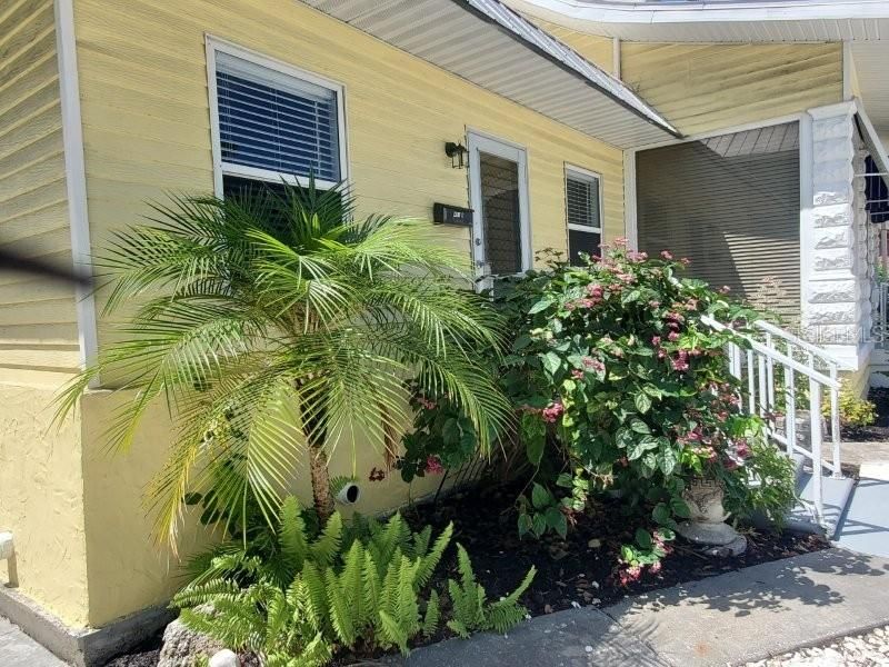 For Rent: $1,275 (1 beds, 1 baths, 650 Square Feet)