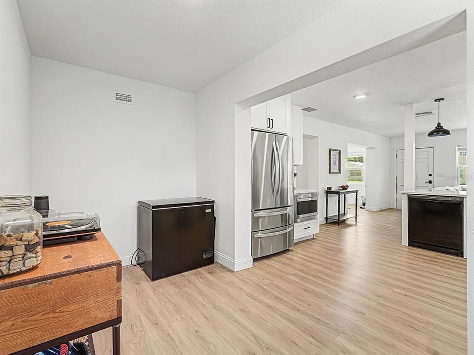 For Sale: $455,000 (3 beds, 2 baths, 1500 Square Feet)