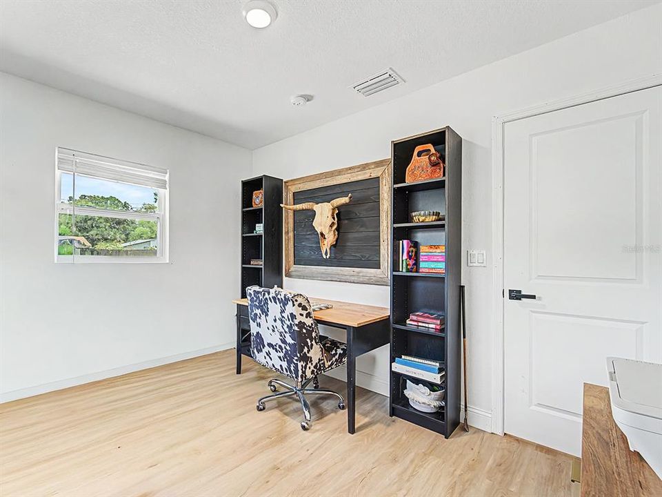 For Sale: $455,000 (3 beds, 2 baths, 1500 Square Feet)