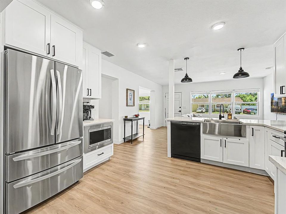 For Sale: $455,000 (3 beds, 2 baths, 1500 Square Feet)