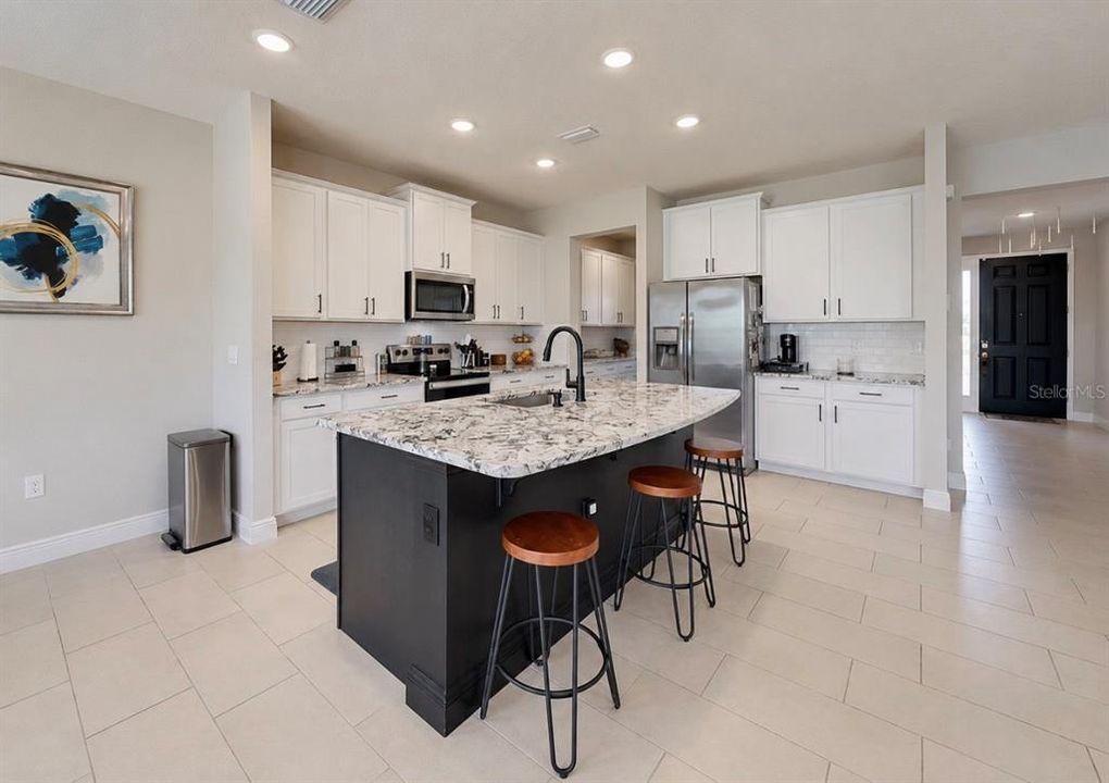 En Venta: $529,000 (4 camas, 3 baños, 3362 Pies cuadrados)
