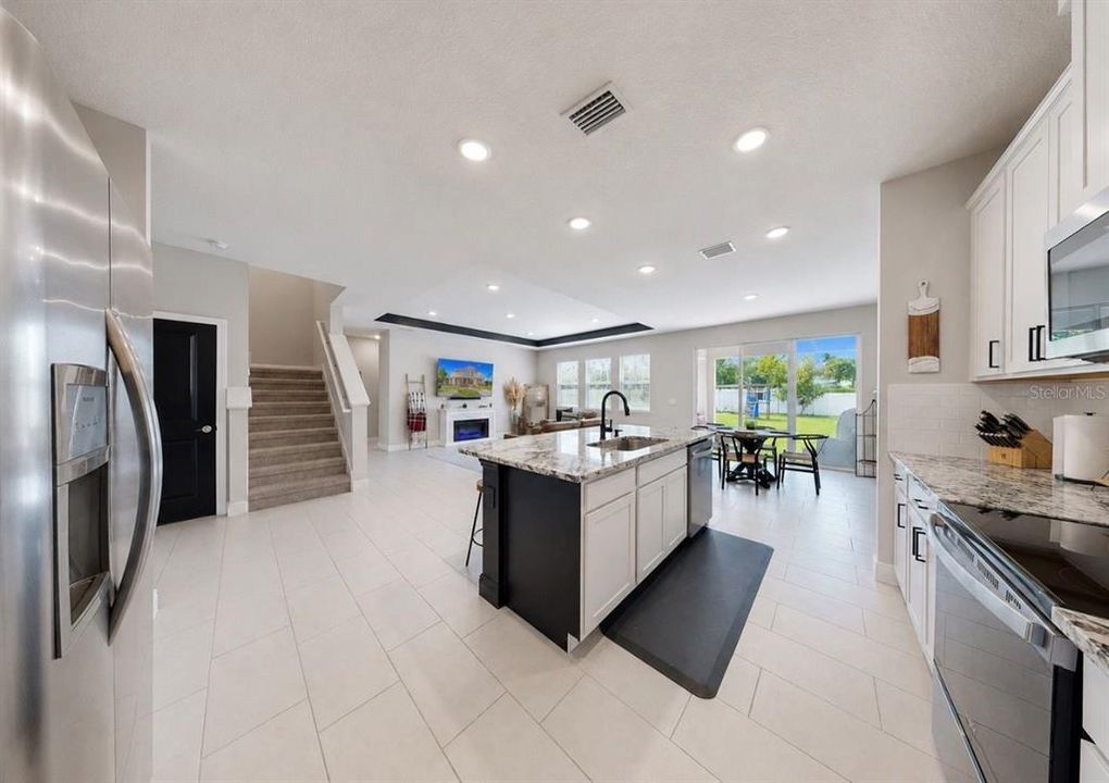 En Venta: $529,000 (4 camas, 3 baños, 3362 Pies cuadrados)