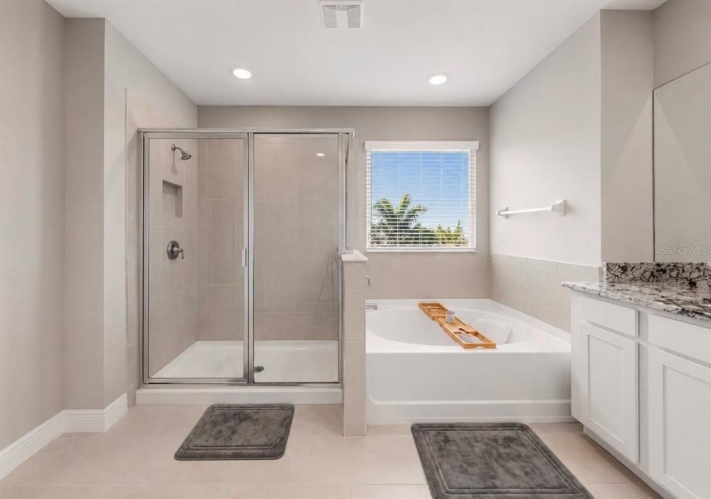 En Venta: $529,000 (4 camas, 3 baños, 3362 Pies cuadrados)