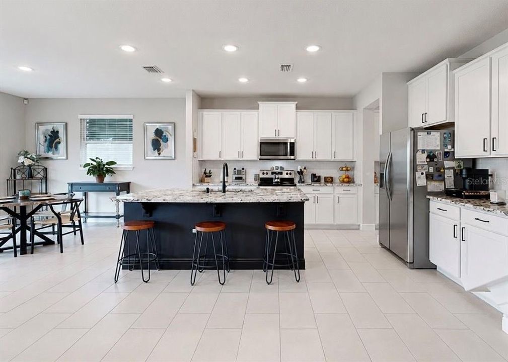 En Venta: $529,000 (4 camas, 3 baños, 3362 Pies cuadrados)