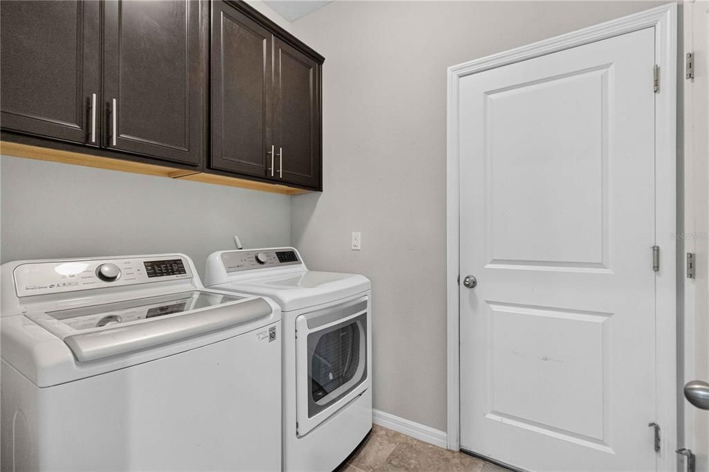 For Sale: $459,000 (3 beds, 3 baths, 2349 Square Feet)