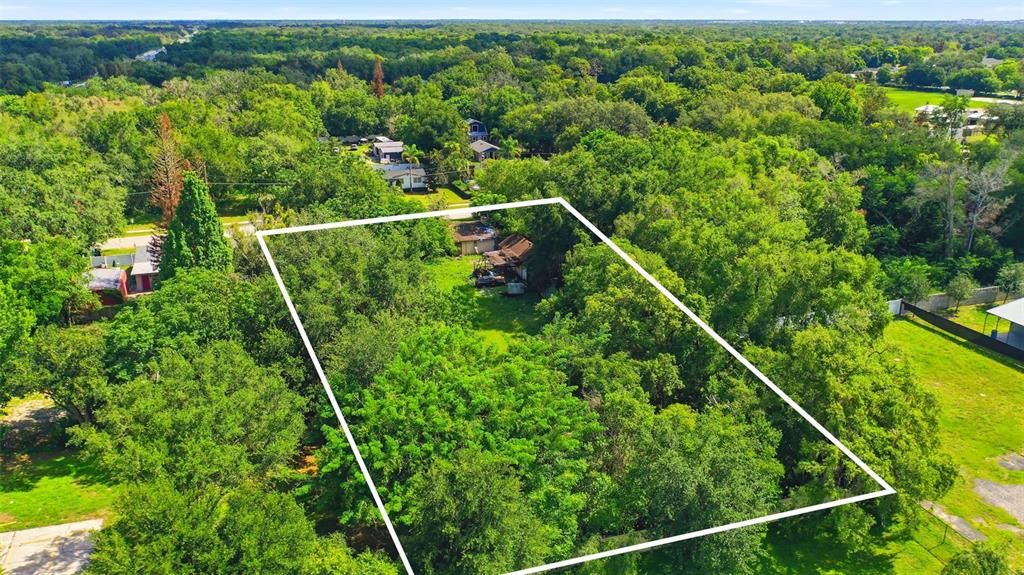 На продажу: $275,000 (0.69 acres)