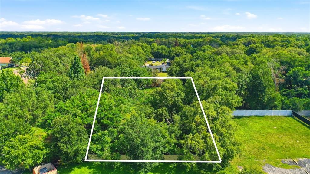 На продажу: $275,000 (0.69 acres)