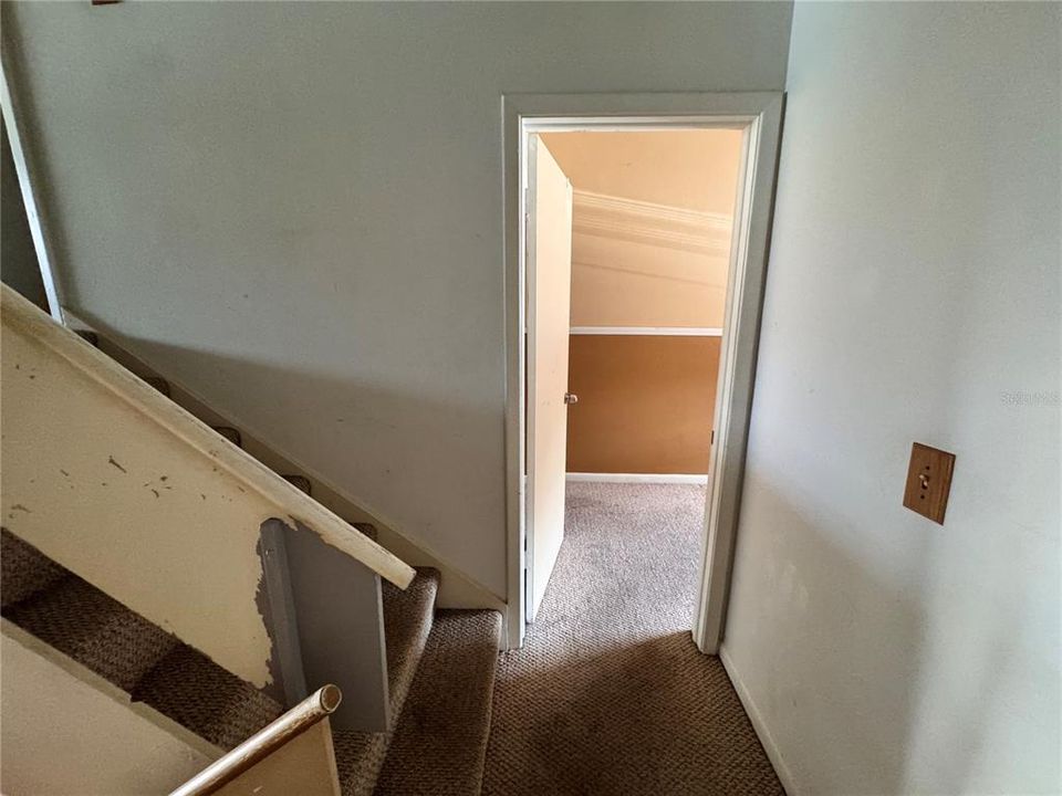 For Sale: $130,000 (2 beds, 1 baths, 1062 Square Feet)
