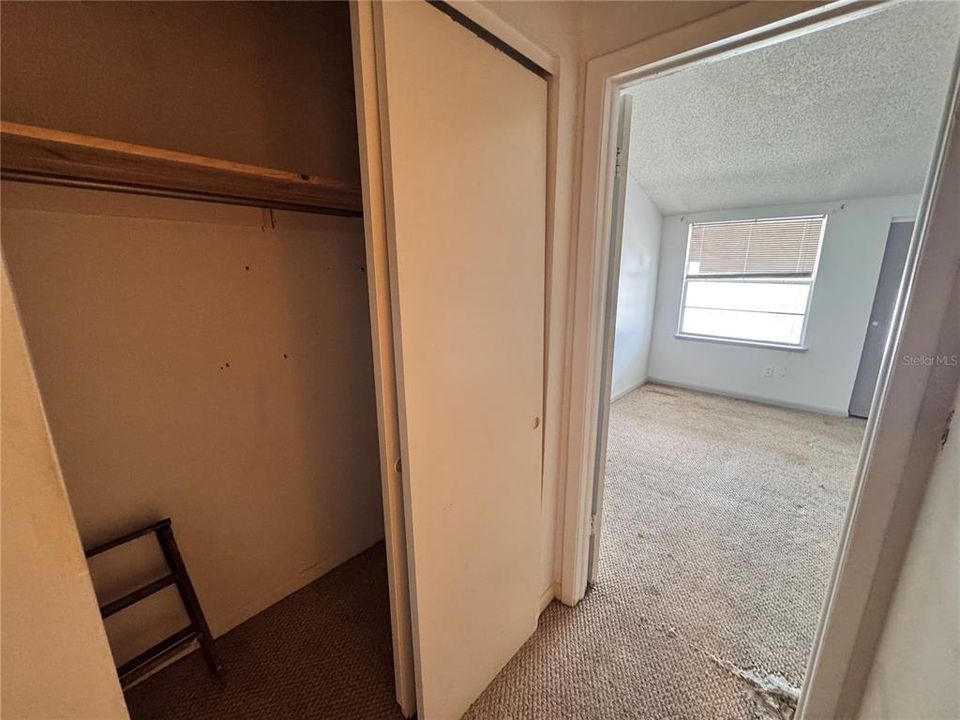 For Sale: $130,000 (2 beds, 1 baths, 1062 Square Feet)