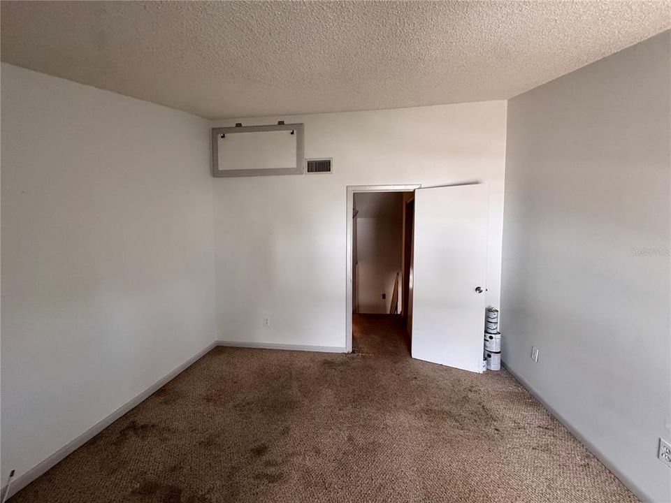 For Sale: $130,000 (2 beds, 1 baths, 1062 Square Feet)