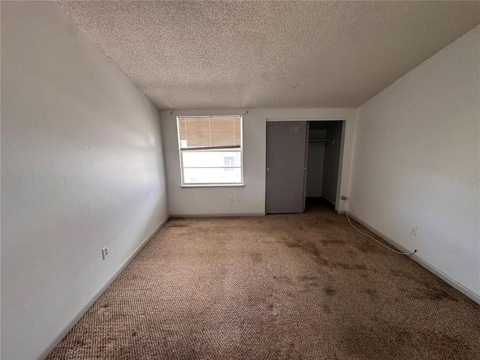For Sale: $130,000 (2 beds, 1 baths, 1062 Square Feet)