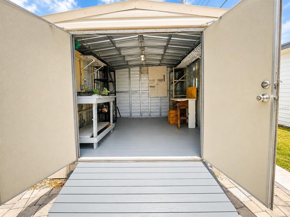For Sale: $245,000 (2 beds, 2 baths, 1068 Square Feet)