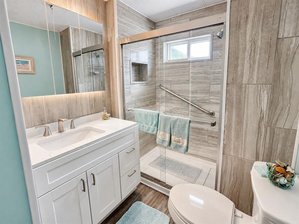 For Sale: $245,000 (2 beds, 2 baths, 1068 Square Feet)
