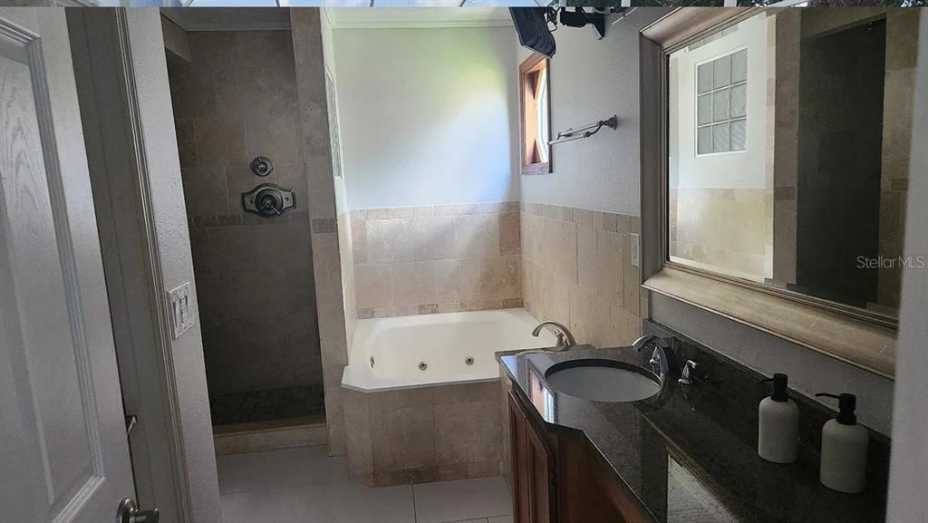 В аренду: $2,785 (2 спален, 1 ванн, 1550 Квадратных фут)