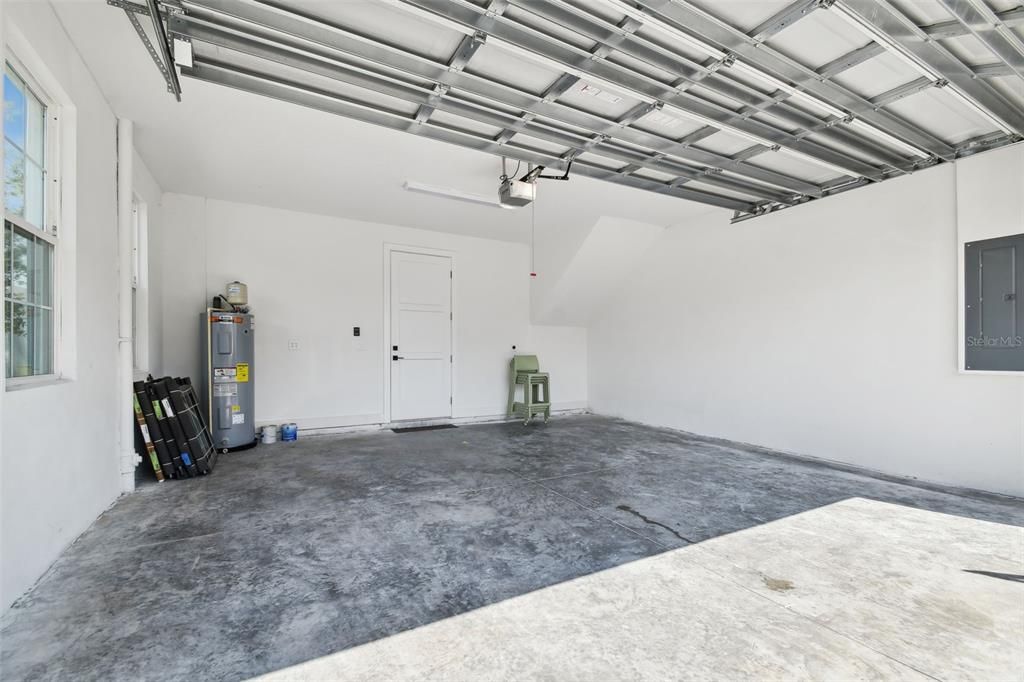 For Rent: $4,250 (3 beds, 3 baths, 2079 Square Feet)