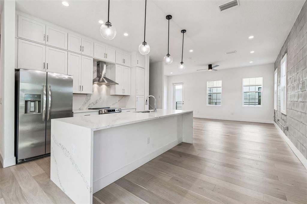 For Rent: $4,250 (3 beds, 3 baths, 2079 Square Feet)