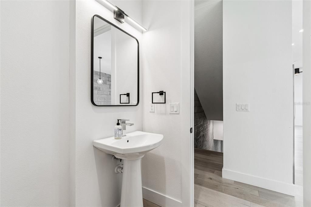 For Rent: $4,250 (3 beds, 3 baths, 2079 Square Feet)