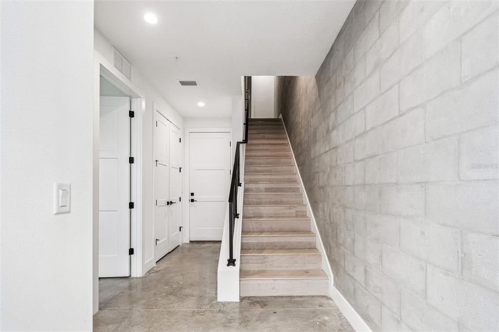 For Rent: $4,250 (3 beds, 3 baths, 2079 Square Feet)