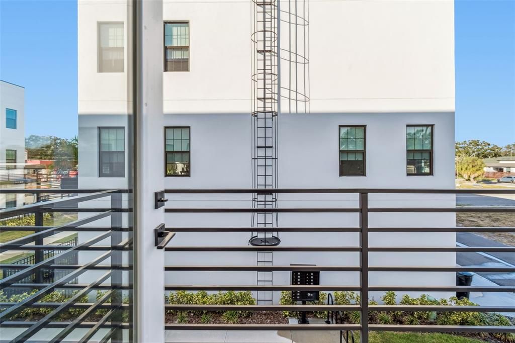 For Rent: $4,250 (3 beds, 3 baths, 2079 Square Feet)