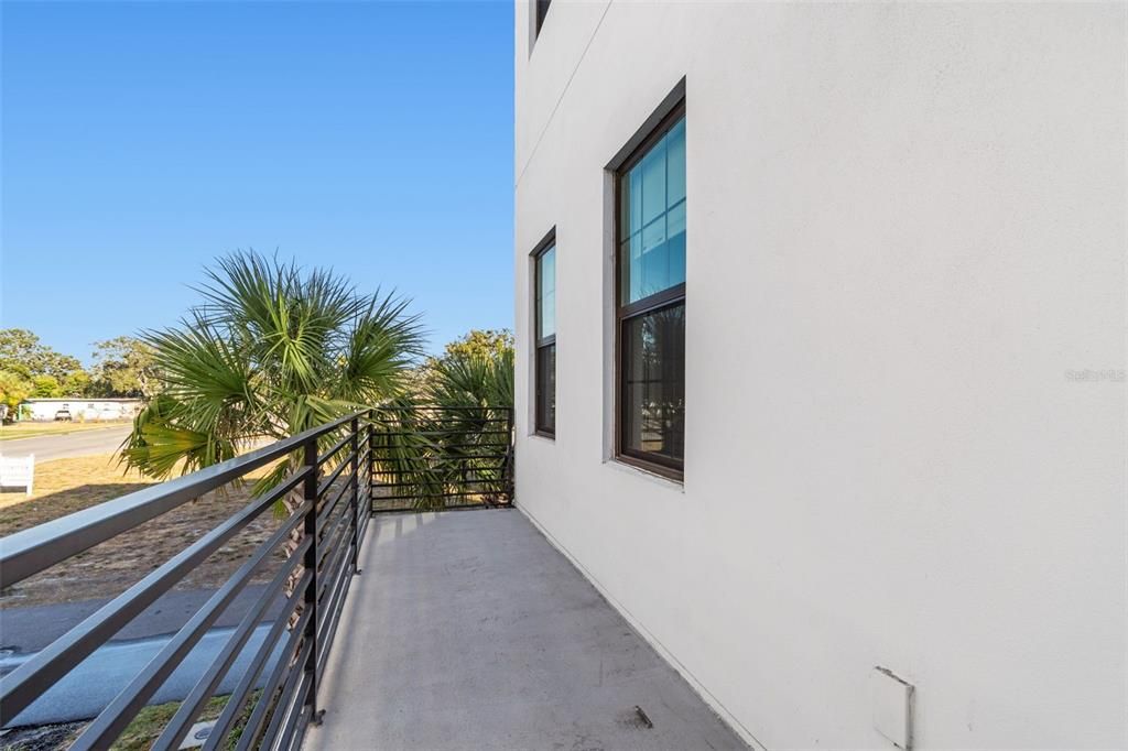 For Rent: $4,250 (3 beds, 3 baths, 2079 Square Feet)