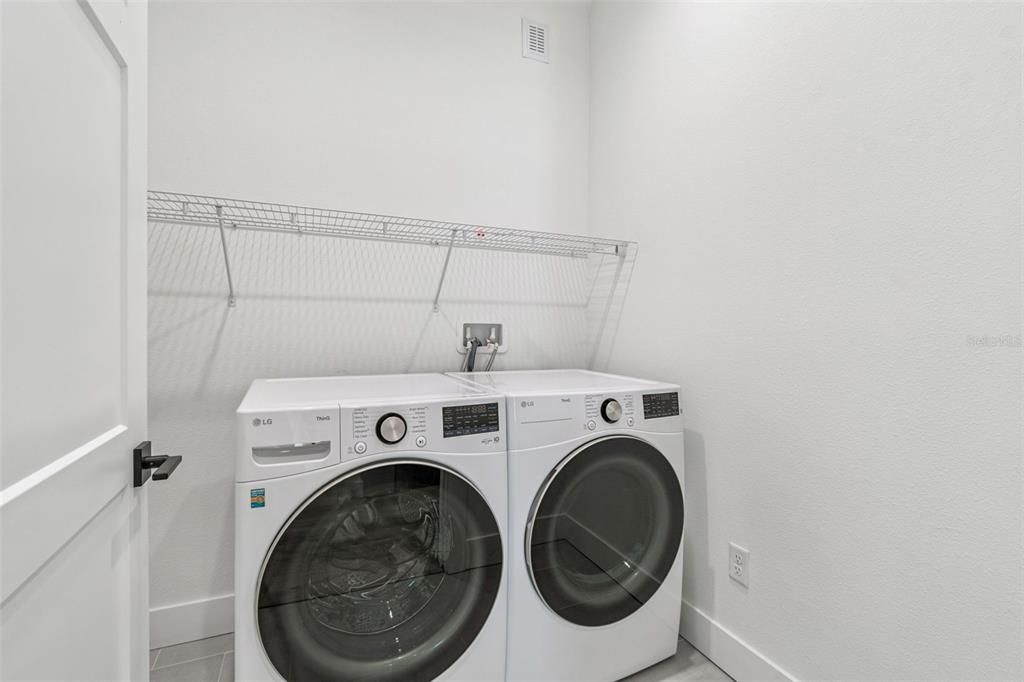 For Rent: $4,250 (3 beds, 3 baths, 2079 Square Feet)