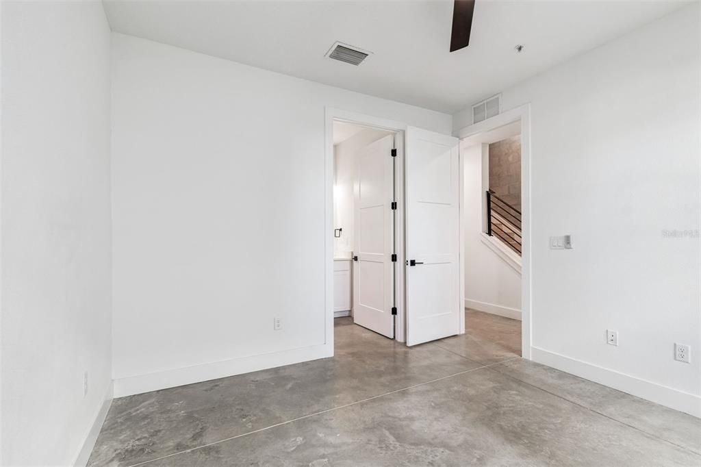 For Rent: $4,250 (3 beds, 3 baths, 2079 Square Feet)