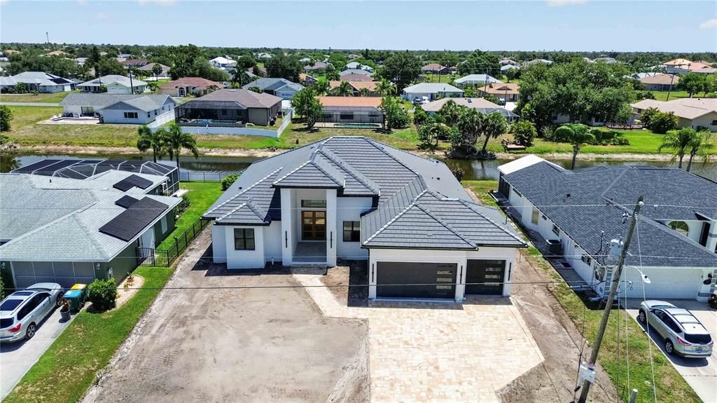 For Sale: $689,900 (4 beds, 3 baths, 2648 Square Feet)