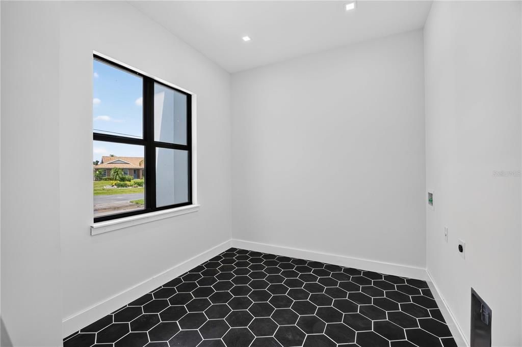 For Sale: $689,900 (4 beds, 3 baths, 2648 Square Feet)