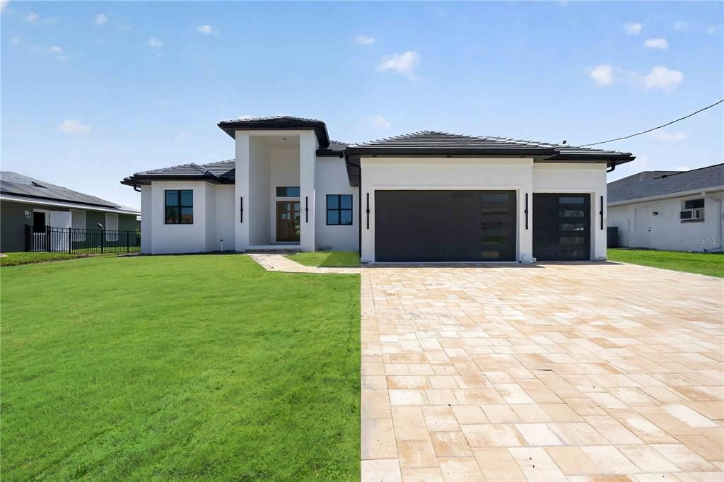 For Sale: $689,900 (4 beds, 3 baths, 2648 Square Feet)