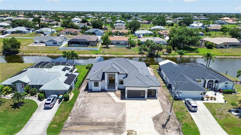 For Sale: $689,900 (4 beds, 3 baths, 2648 Square Feet)